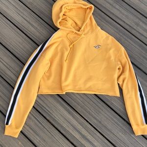 Cropped yellow hoodie